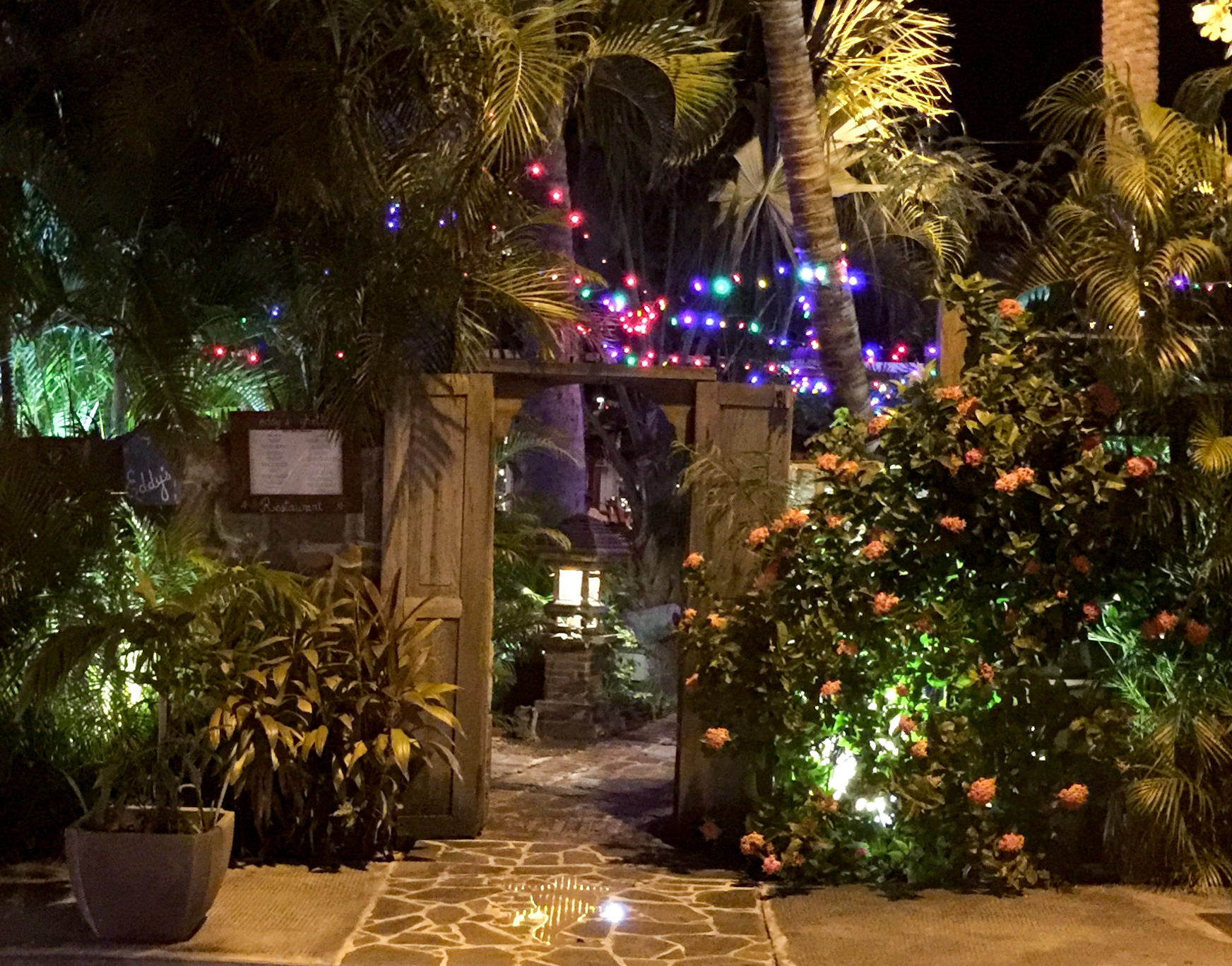 Restaurant Bagatelle Gustavia Harbor Party Night