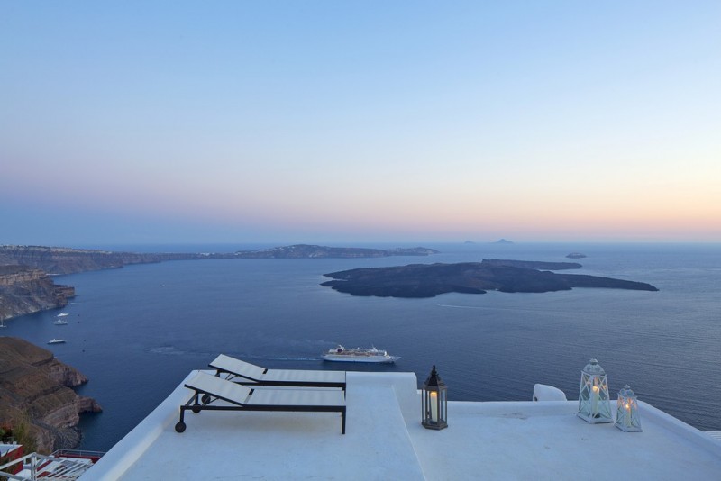 Villa Gaia | Luxury Villa on the Caldera | Santorini